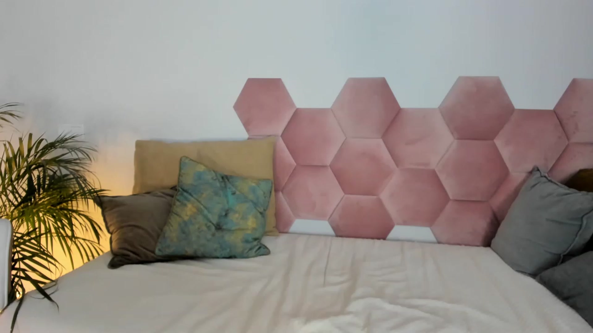 Gallery image thumbnail from AoifeOneal's myfreecams stream on, 01/27/2023, 20:55 image 9 of 20