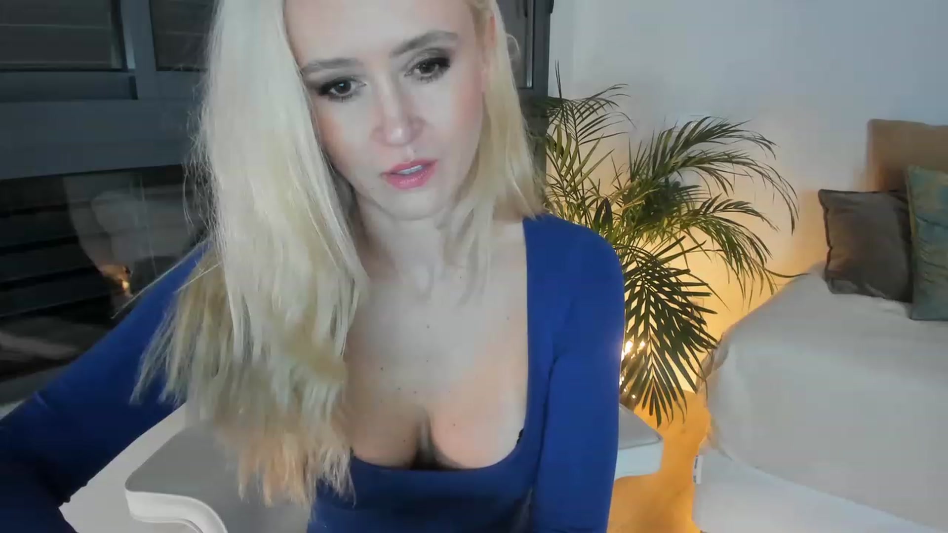 Gallery image thumbnail from AoifeOneal's myfreecams stream on, 01/28/2023, 19:51 image 13 of 20