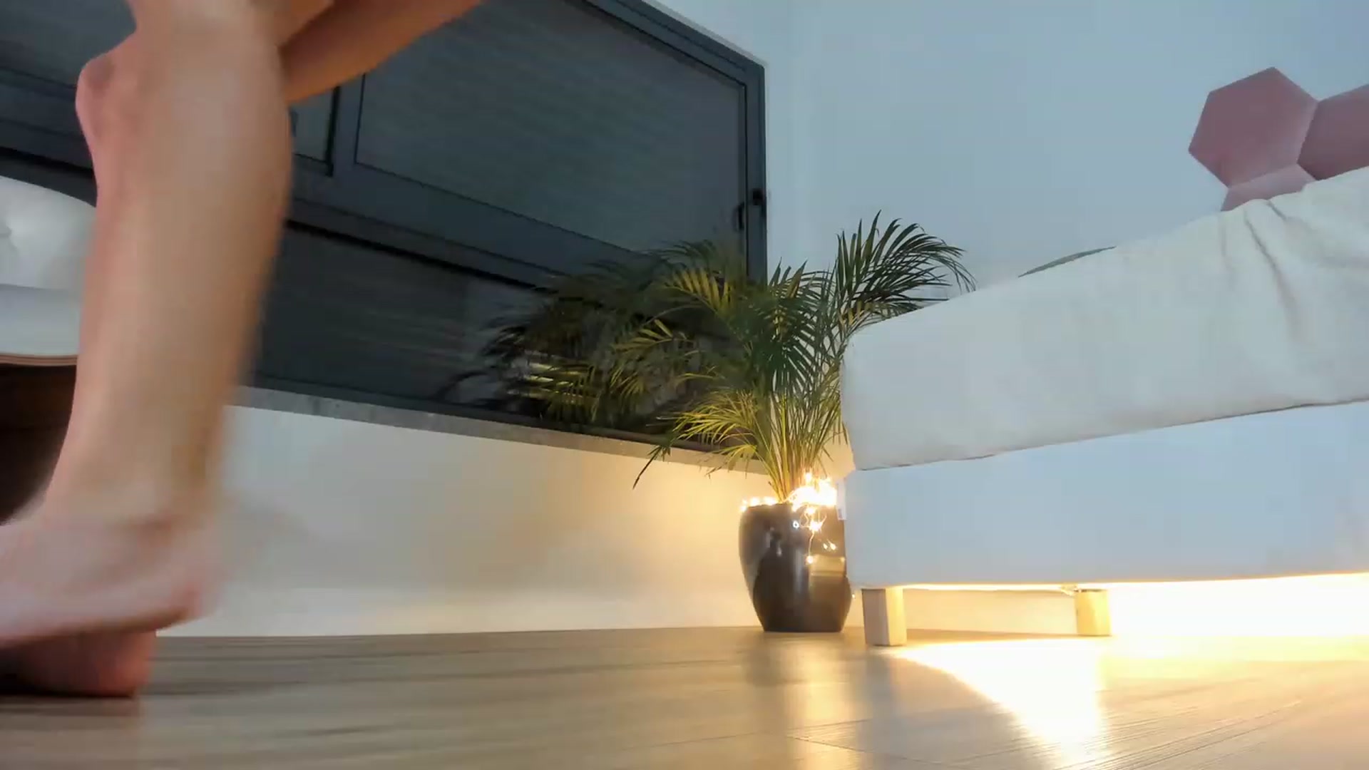 Gallery image thumbnail from AoifeOneal's myfreecams stream on, 01/31/2023, 20:35 image 20 of 20