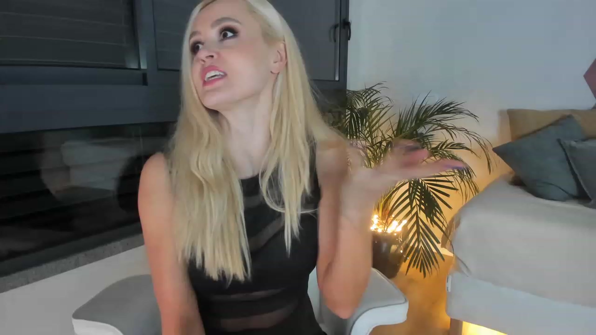 Gallery image thumbnail from AoifeOneal's myfreecams stream on, 02/04/2023, 19:43 image 17 of 20