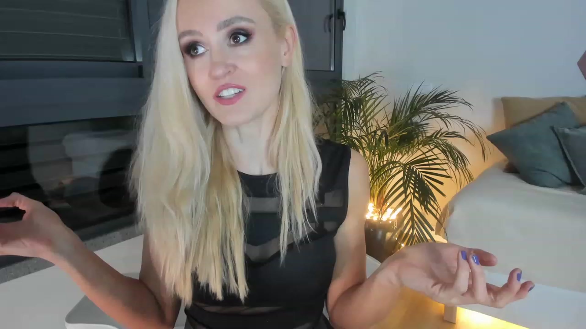 Gallery image thumbnail from AoifeOneal's myfreecams stream on, 02/04/2023, 19:43 image 14 of 20