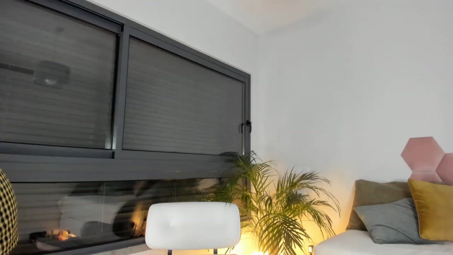Gallery image thumbnail from AoifeOneal's myfreecams stream on, 02/11/2023, 19:52 image 4 of 20