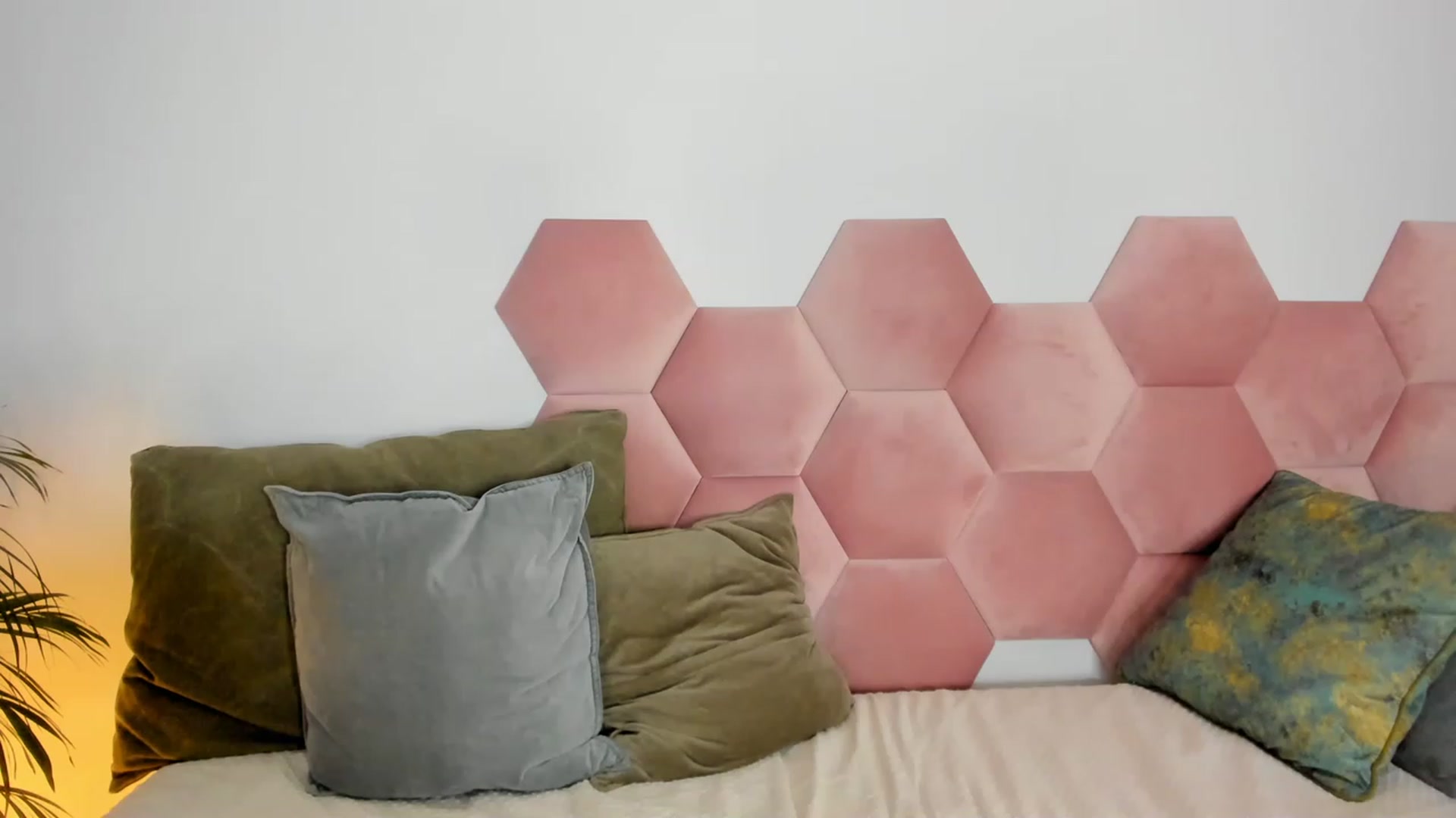 Gallery image thumbnail from AoifeOneal's myfreecams stream on, 03/03/2023, 21:09 image 11 of 20