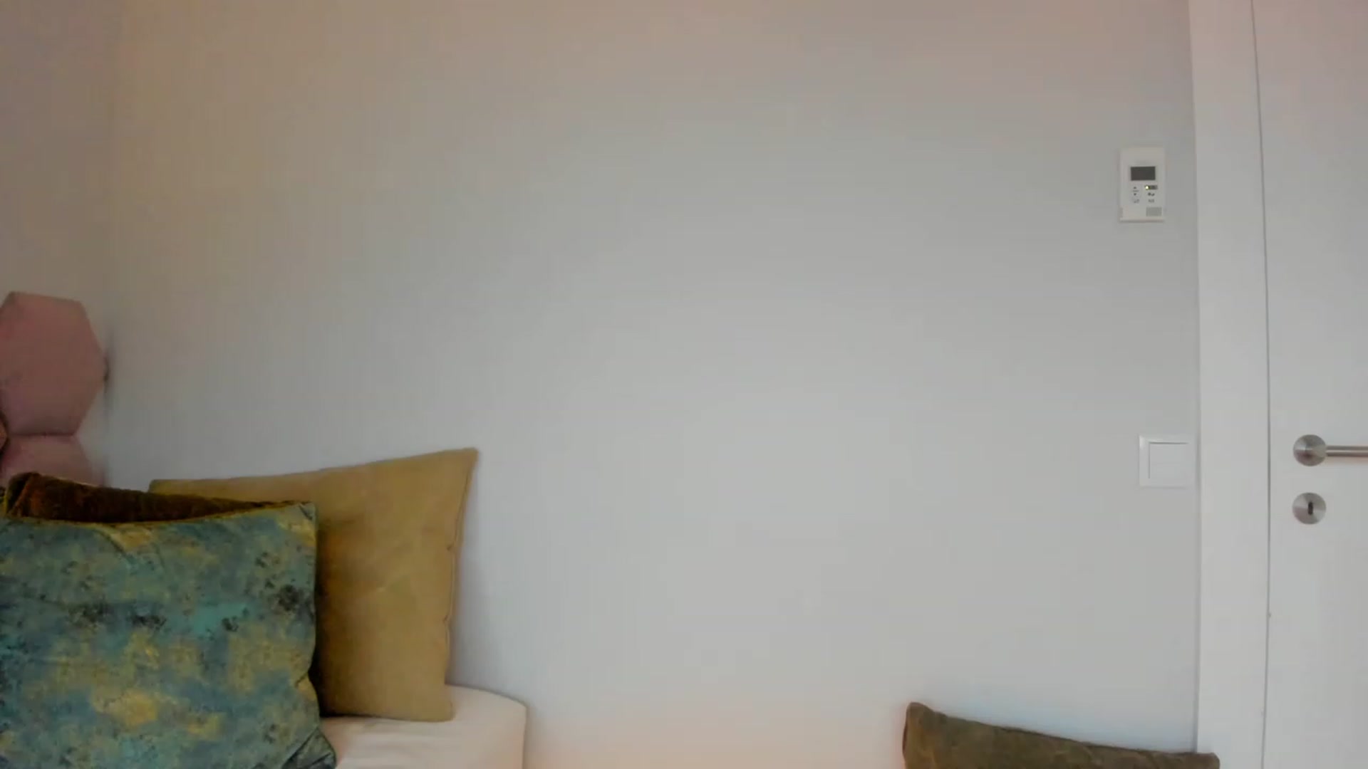 Gallery image thumbnail from AoifeOneal's myfreecams stream on, 03/15/2023, 19:15 image 14 of 20