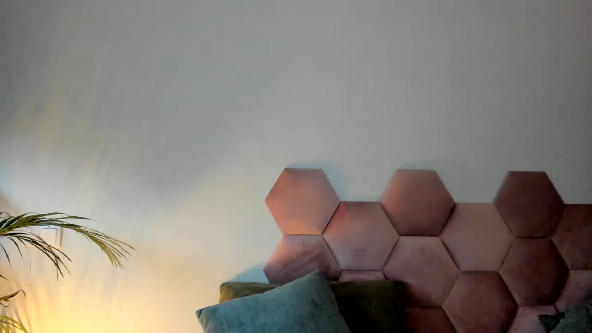 Gallery image thumbnail from AoifeOneal's myfreecams stream on, 04/29/2023, 20:49 image 1 of 20