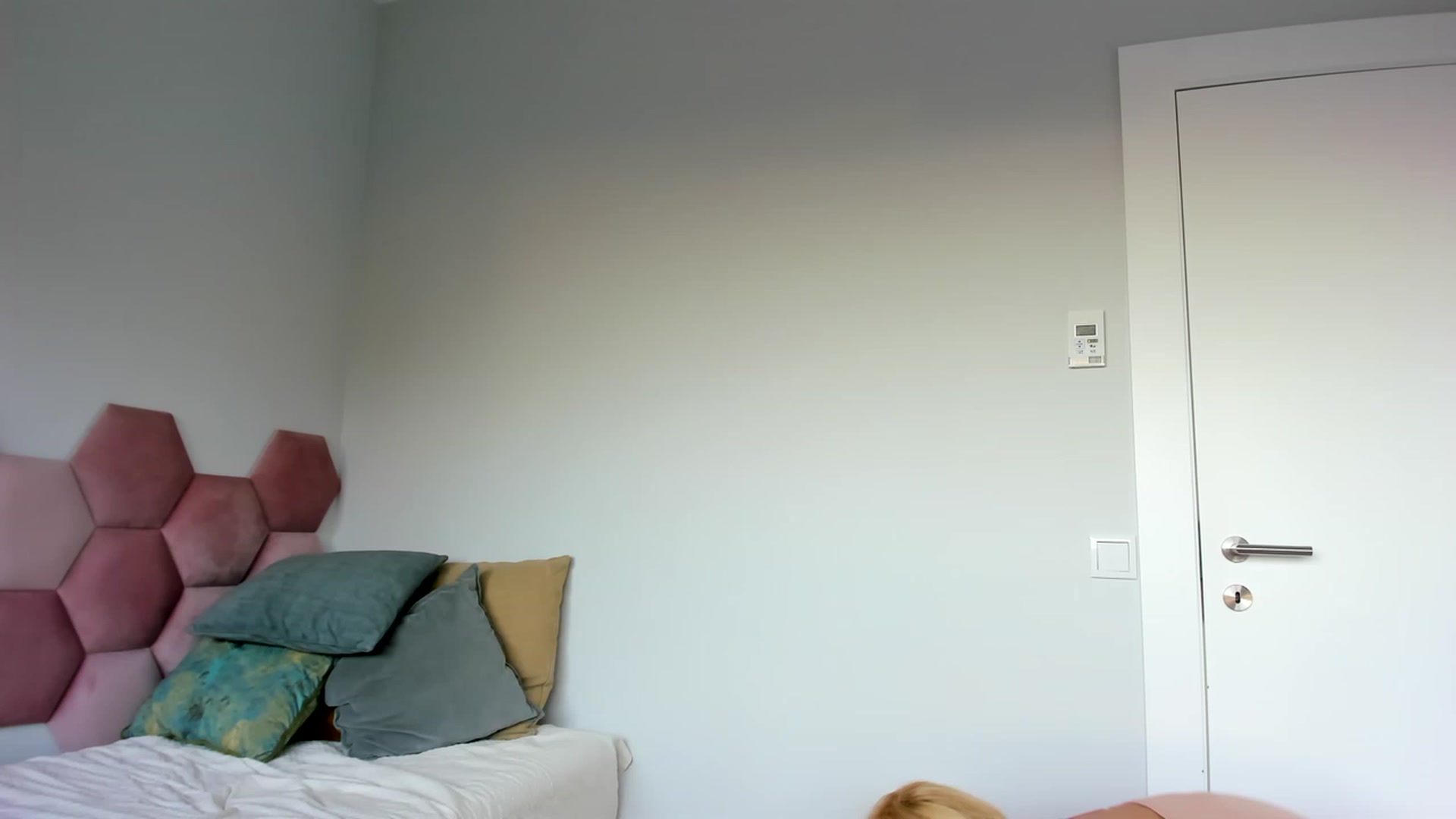 Gallery image thumbnail from AoifeOneal's myfreecams stream on, 05/15/2023, 19:23 image 17 of 20