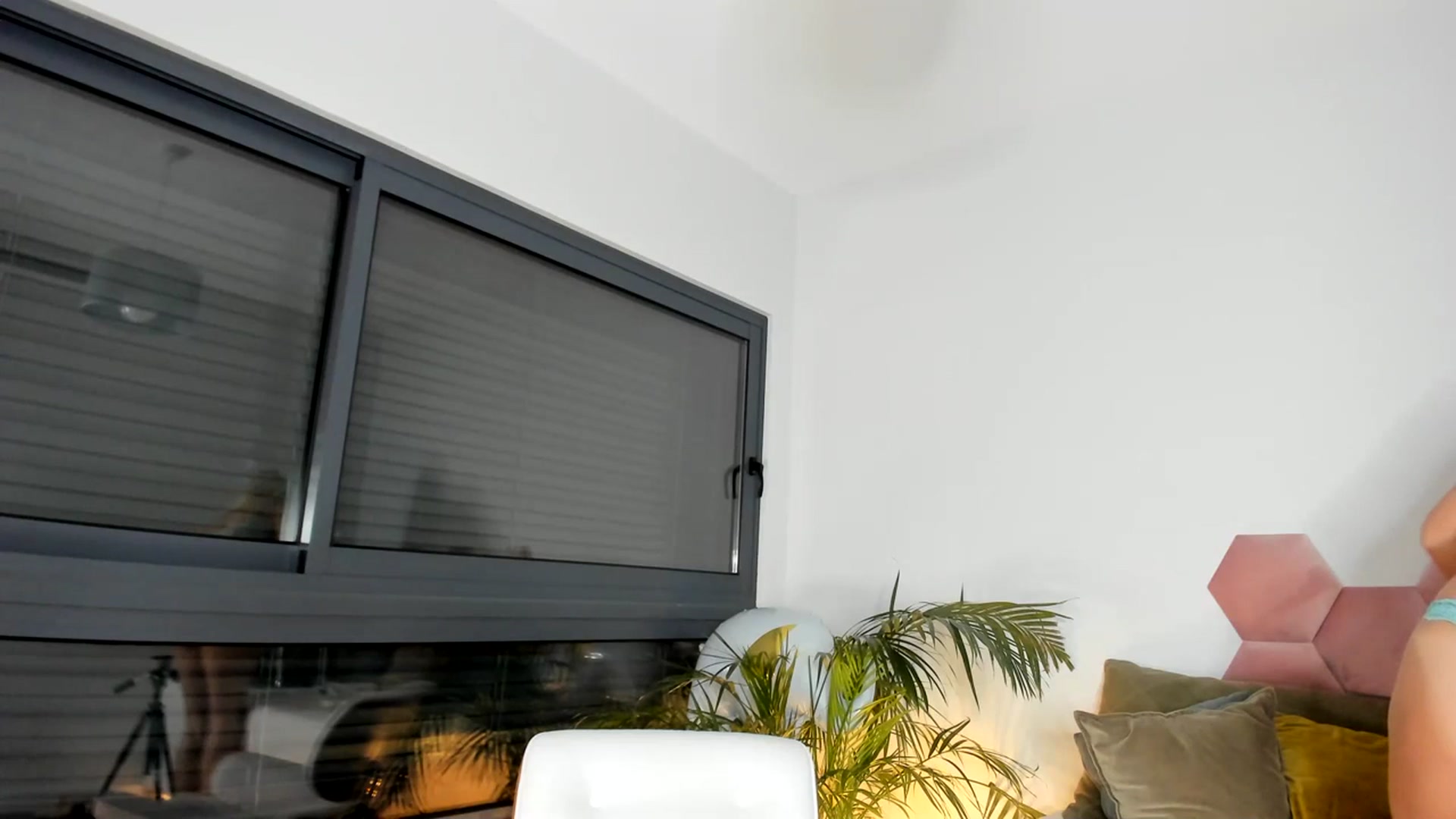 Gallery image thumbnail from AoifeOneal's myfreecams stream on, 07/04/2023, 20:55 image 17 of 20
