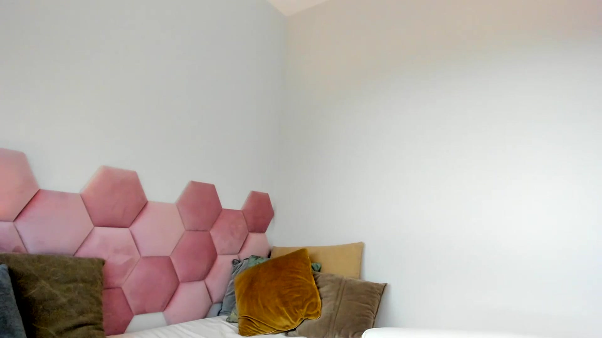 Gallery image thumbnail from AoifeOneal's myfreecams stream on, 07/08/2023, 19:57 image 16 of 20