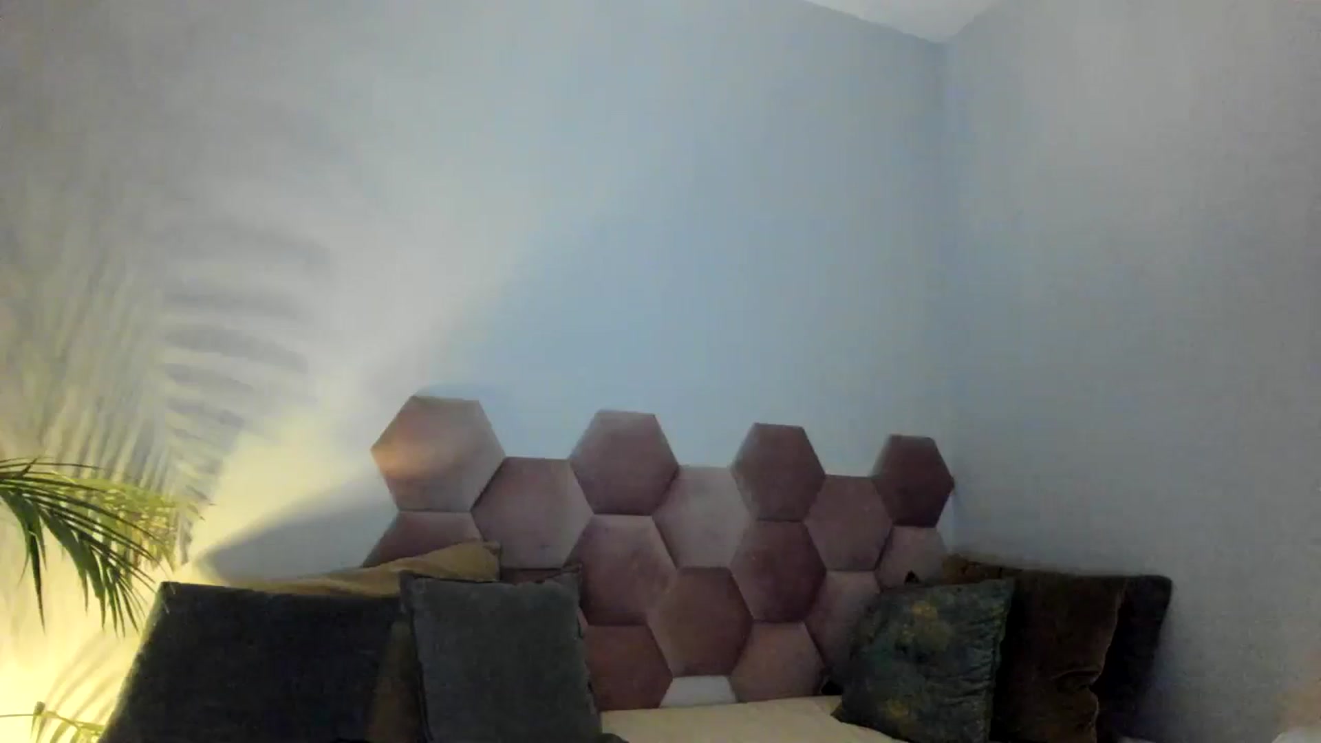 Gallery image thumbnail from AoifeOneal's myfreecams stream on, 08/23/2023, 20:03 image 14 of 20