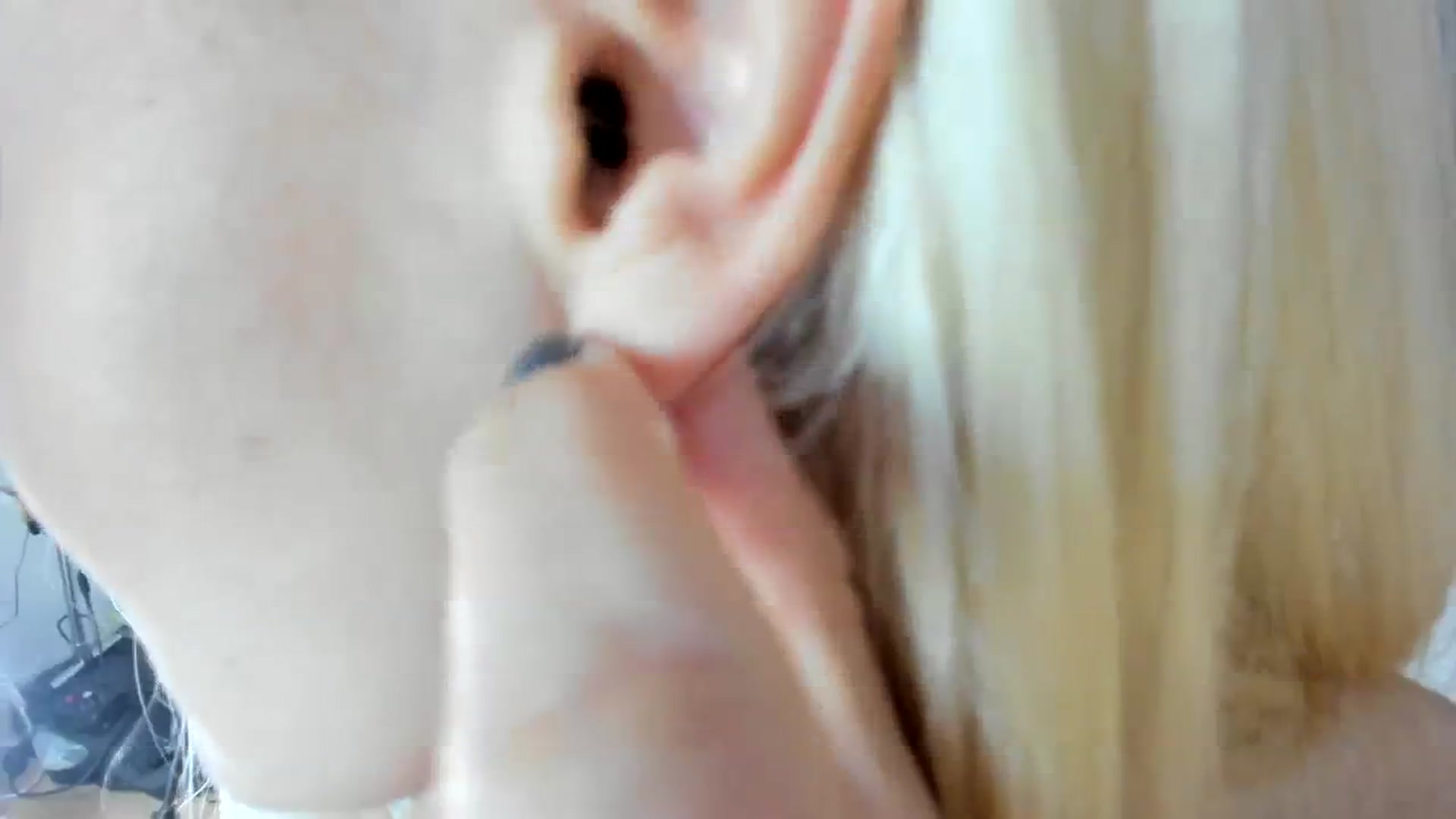 Gallery image thumbnail from AoifeOneal's myfreecams stream on, 09/12/2023, 21:02 image 7 of 20