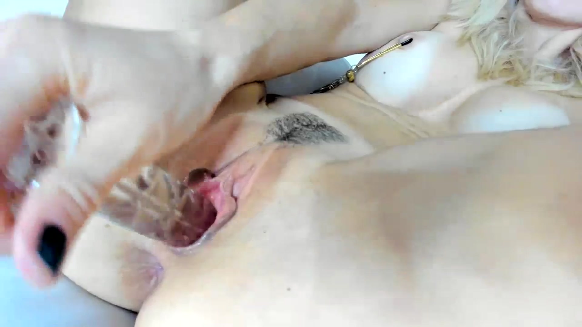 Gallery image thumbnail from AoifeOneal's myfreecams stream on, 09/15/2023, 20:19 image 2 of 20