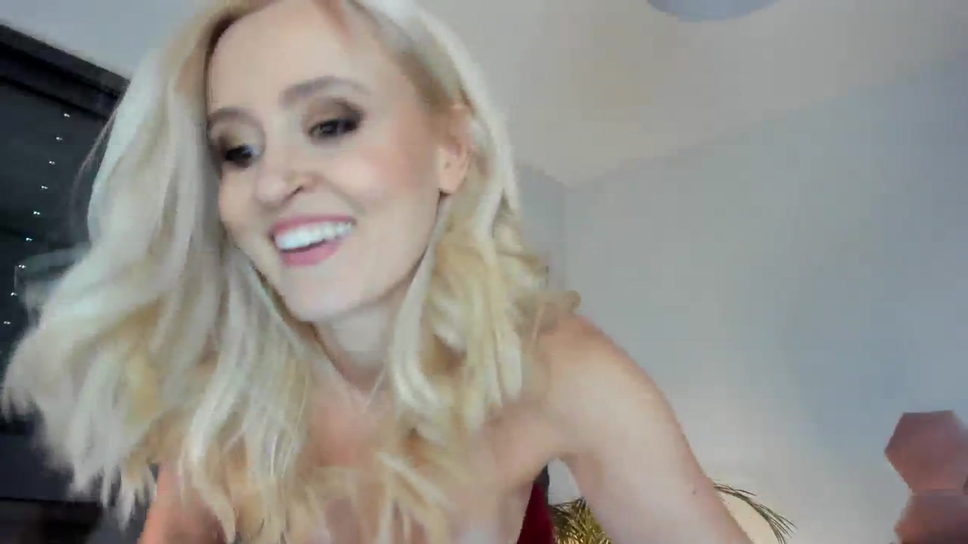 Gallery image thumbnail from AoifeOneal's myfreecams stream on, 09/20/2023, 19:06 image 15 of 20