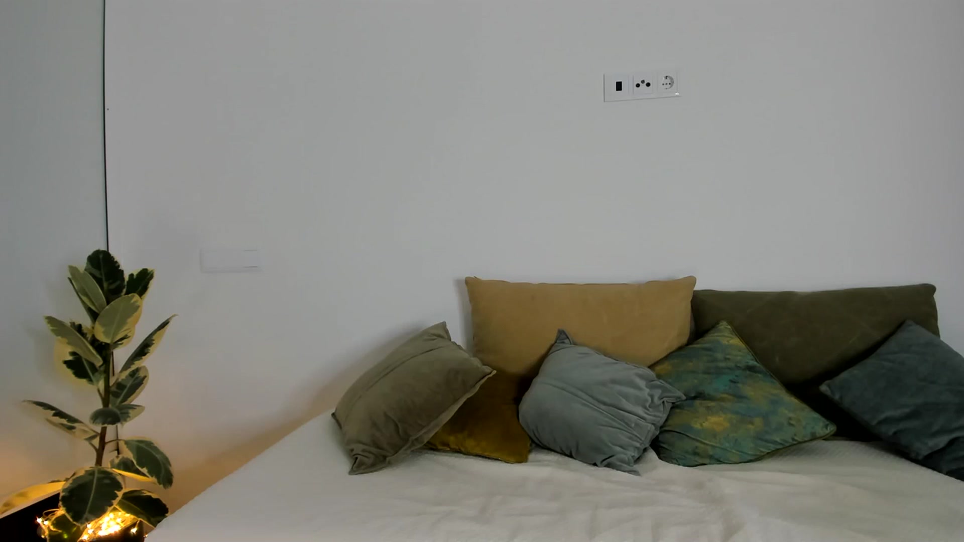 Gallery image thumbnail from AoifeOneal's myfreecams stream on, 10/31/2023, 19:44 image 17 of 20