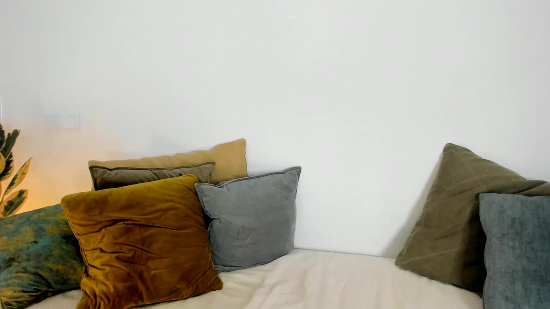 Gallery image thumbnail from AoifeOneal's myfreecams stream on, 11/05/2023, 22:01 image 7 of 20