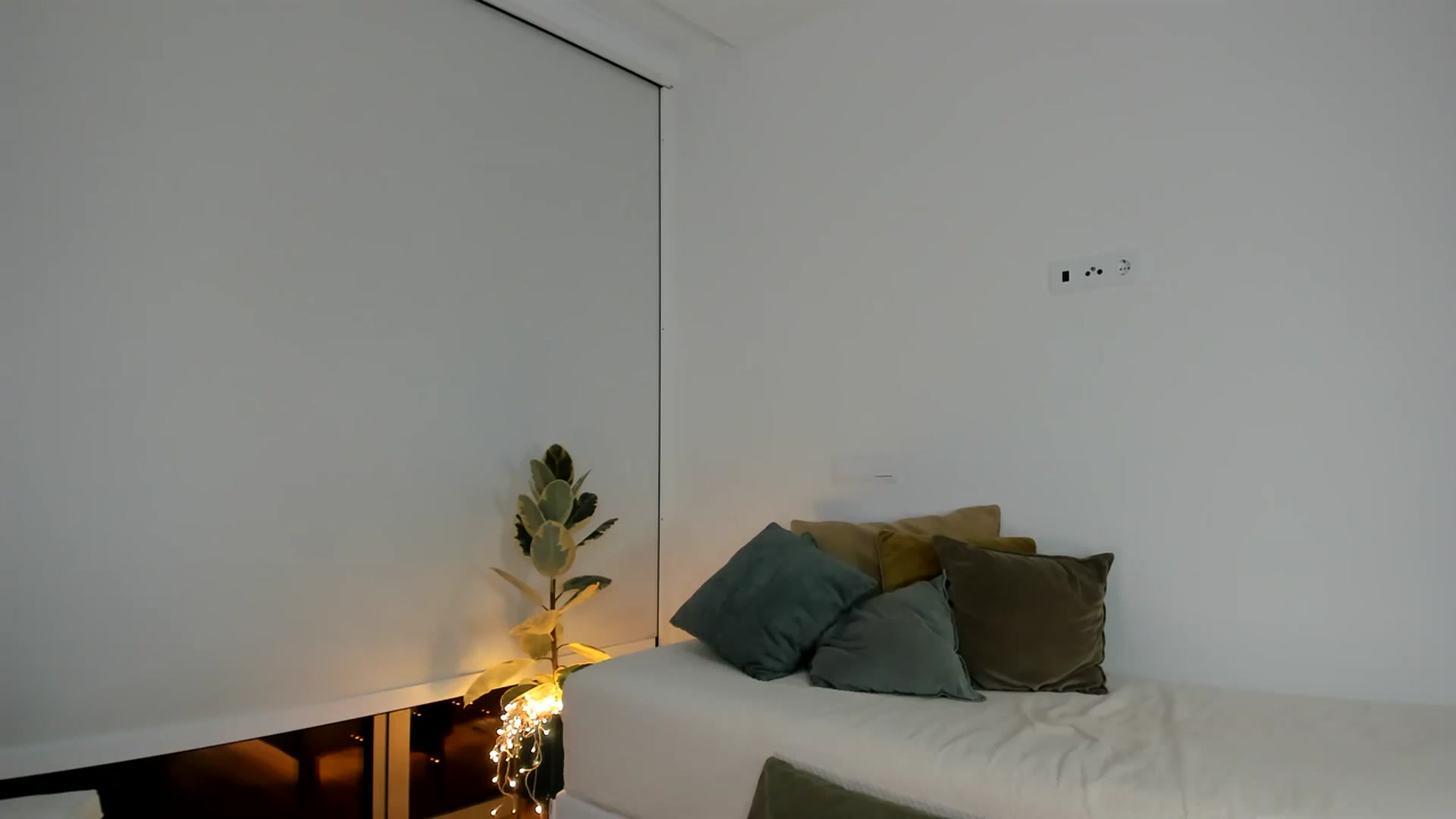 Gallery image thumbnail from AoifeOneal's myfreecams stream on, 11/29/2023, 22:02 image 19 of 20