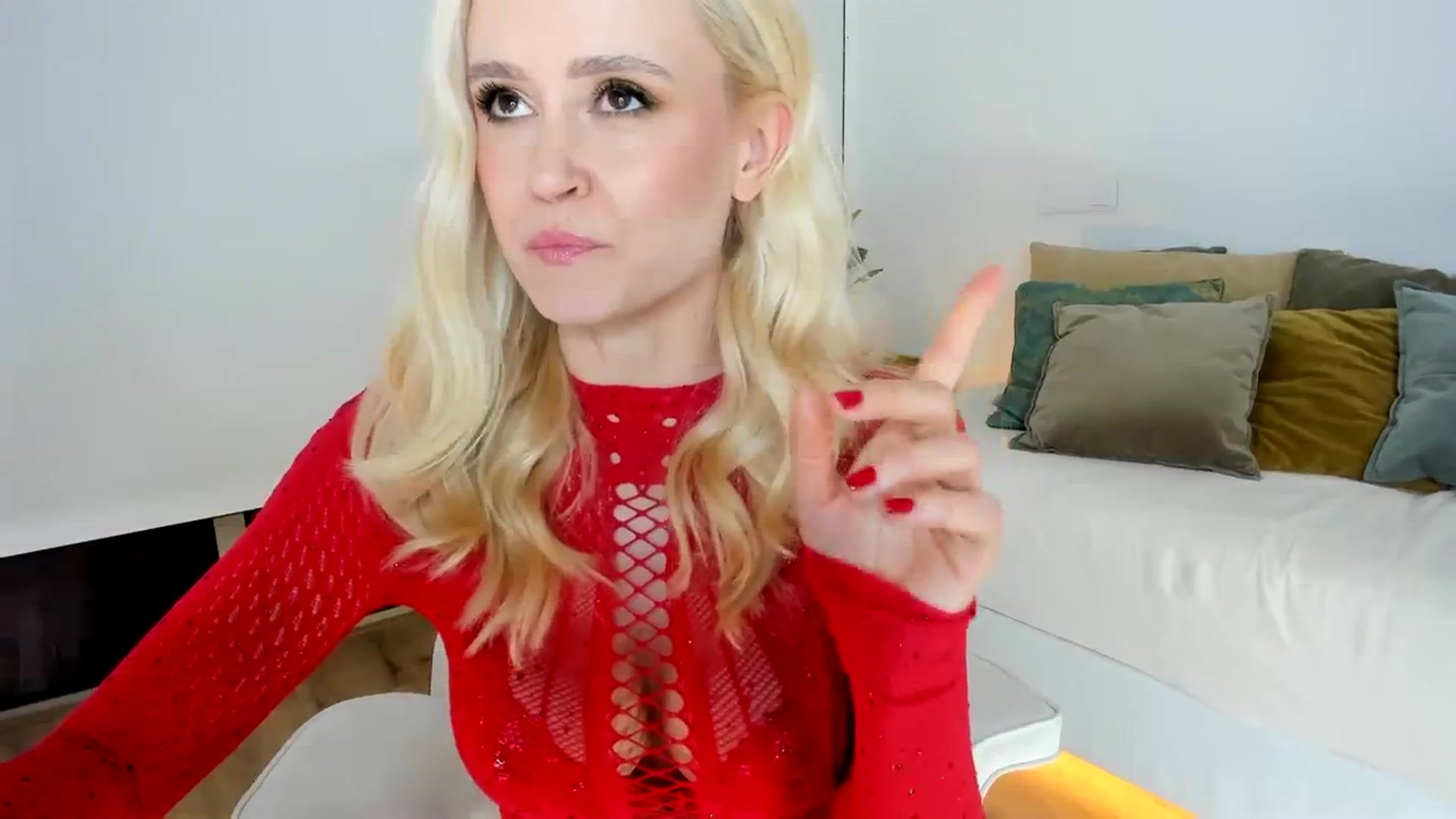 Gallery image thumbnail from AoifeOneal's myfreecams stream on, 01/31/2024, 19:17 image 15 of 20