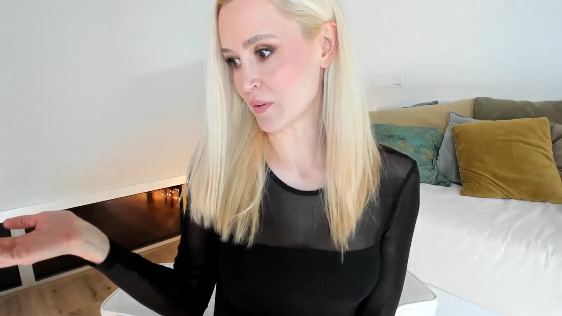 Gallery image thumbnail from AoifeOneal's myfreecams stream on, 02/02/2024, 19:49 image 4 of 20