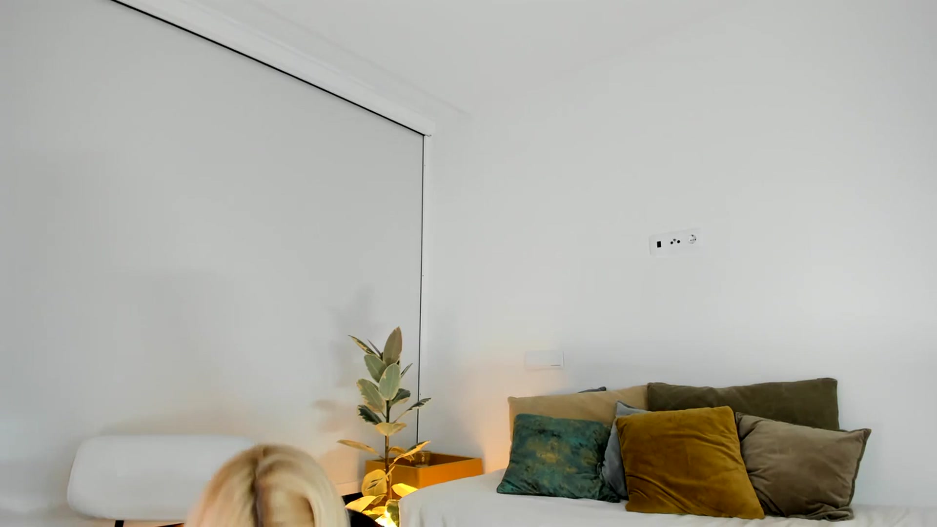 Gallery image thumbnail from AoifeOneal's myfreecams stream on, 02/02/2024, 19:49 image 17 of 20