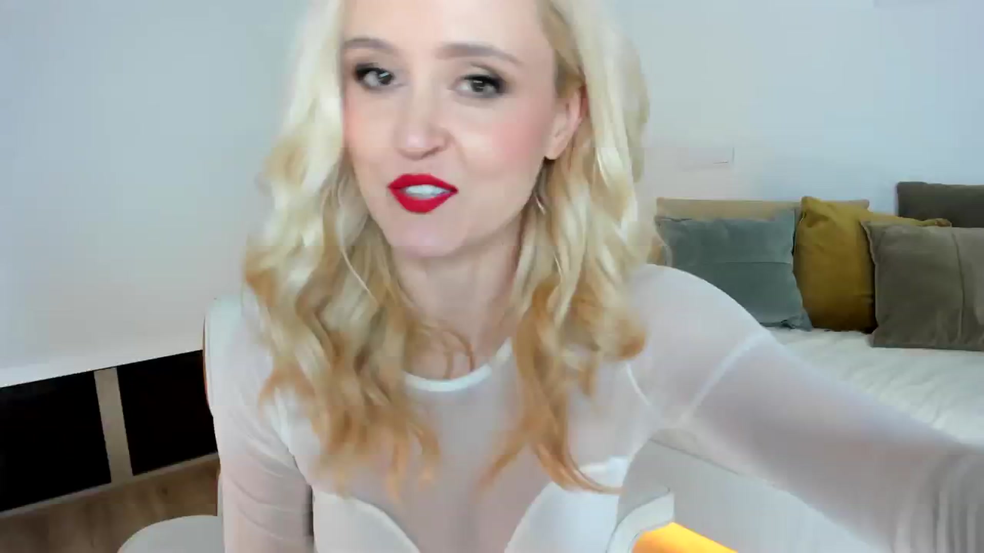 Gallery image thumbnail from AoifeOneal's myfreecams stream on, 02/09/2024, 21:14 image 1 of 20