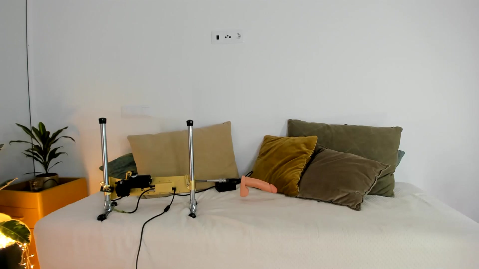 Gallery image thumbnail from AoifeOneal's myfreecams stream on, 03/09/2024, 20:31 image 17 of 20