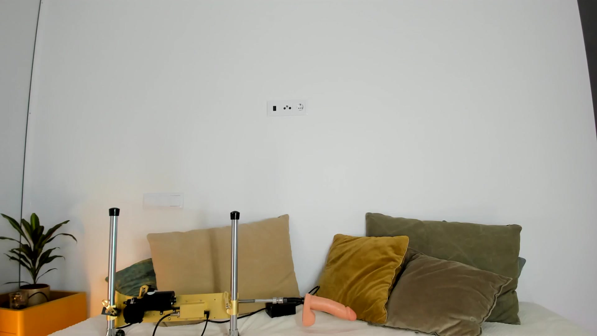 Gallery image thumbnail from AoifeOneal's myfreecams stream on, 03/09/2024, 20:31 image 18 of 20