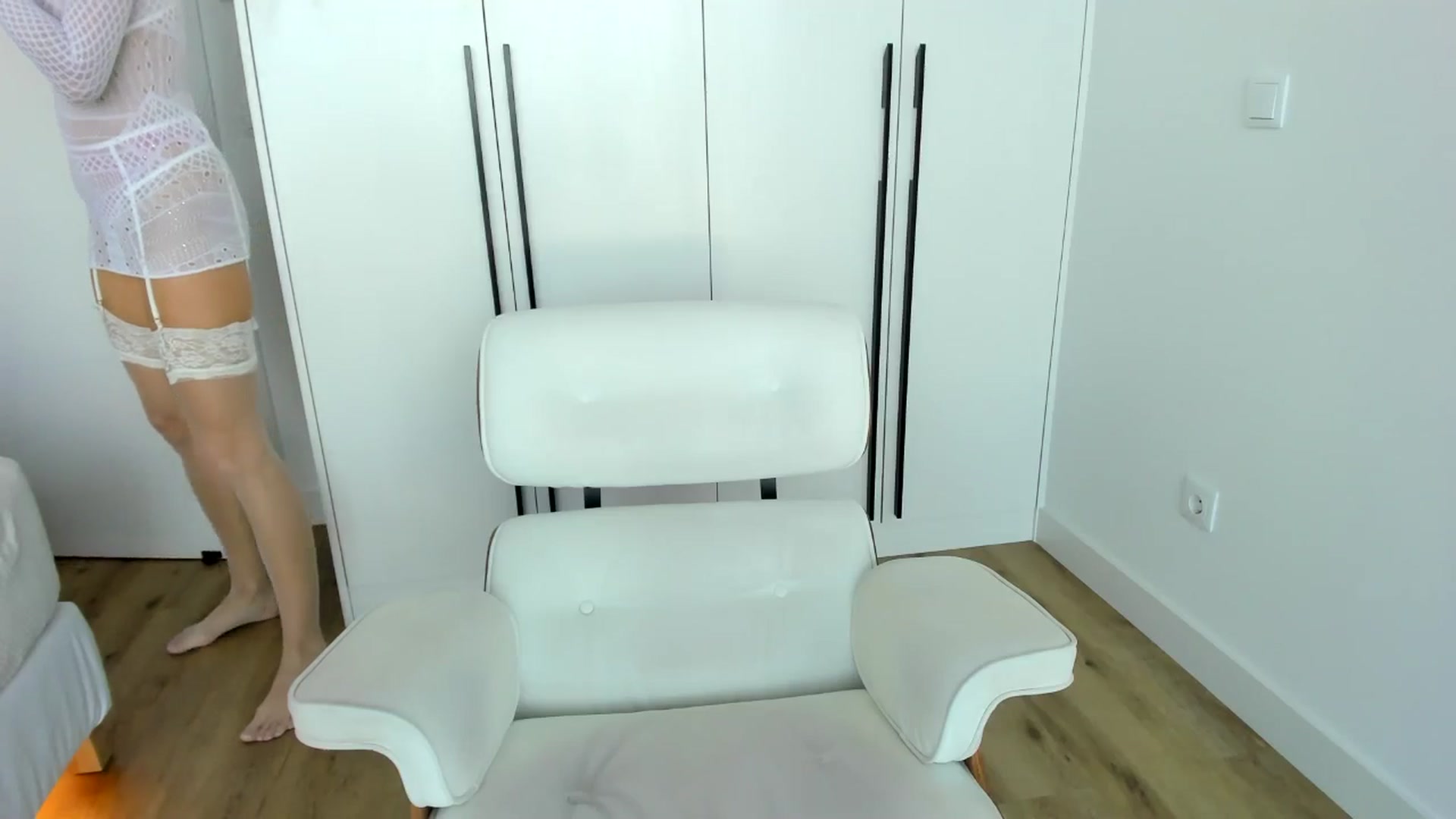 Gallery image thumbnail from AoifeOneal's myfreecams stream on, 04/28/2024, 17:51 image 20 of 20