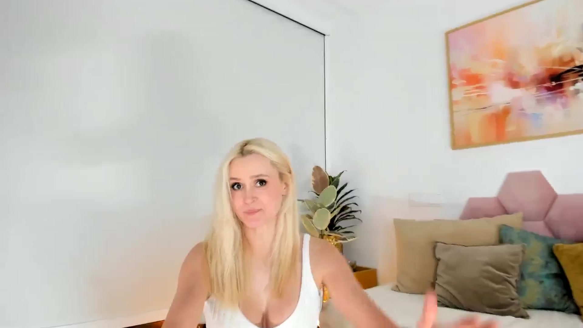 Gallery image thumbnail from AoifeOneal's myfreecams stream on, 07/07/2024, 21:44 image 9 of 20