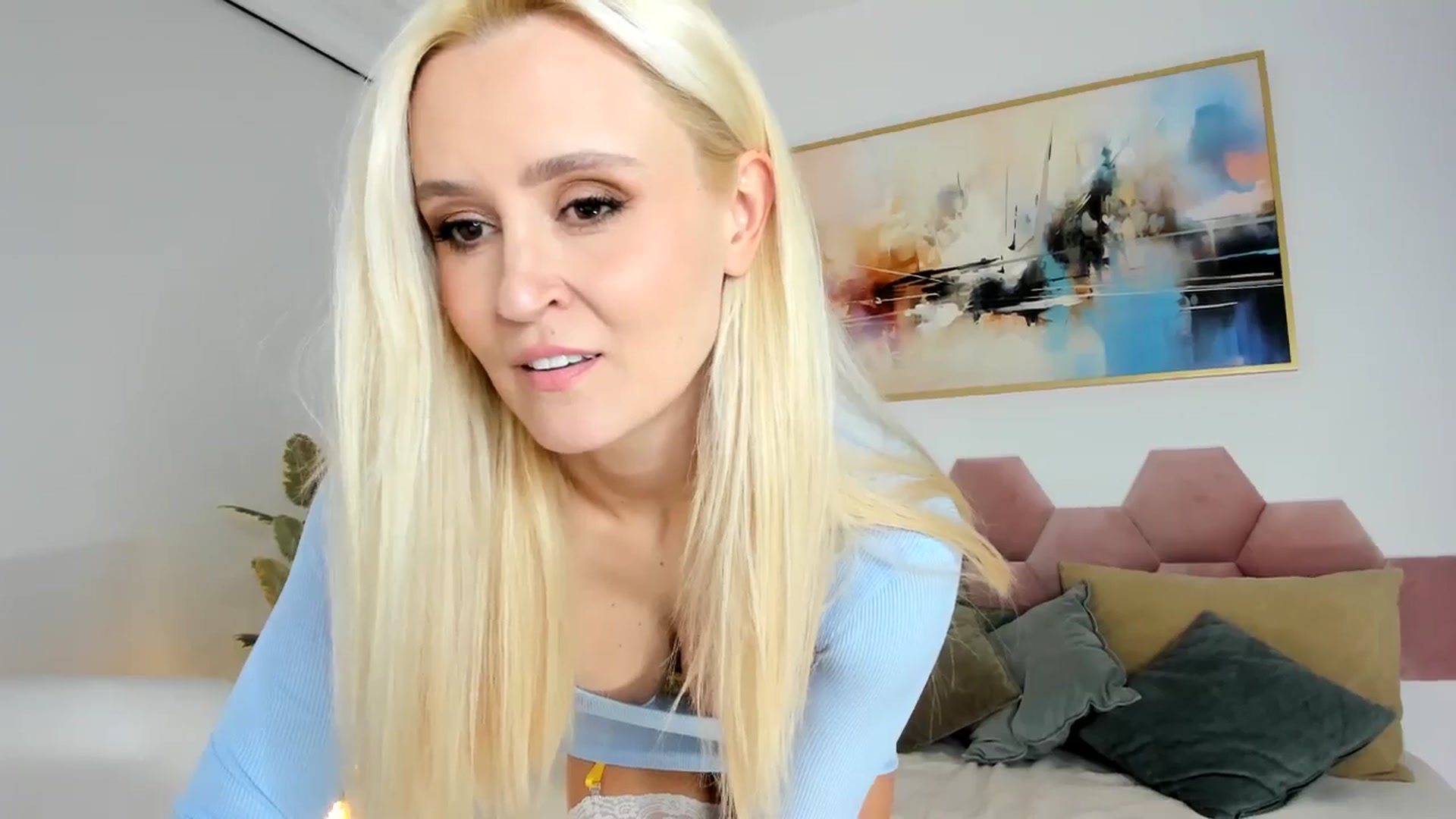 Gallery image thumbnail from AoifeOneal's myfreecams stream on, 07/31/2024, 20:24 image 3 of 20