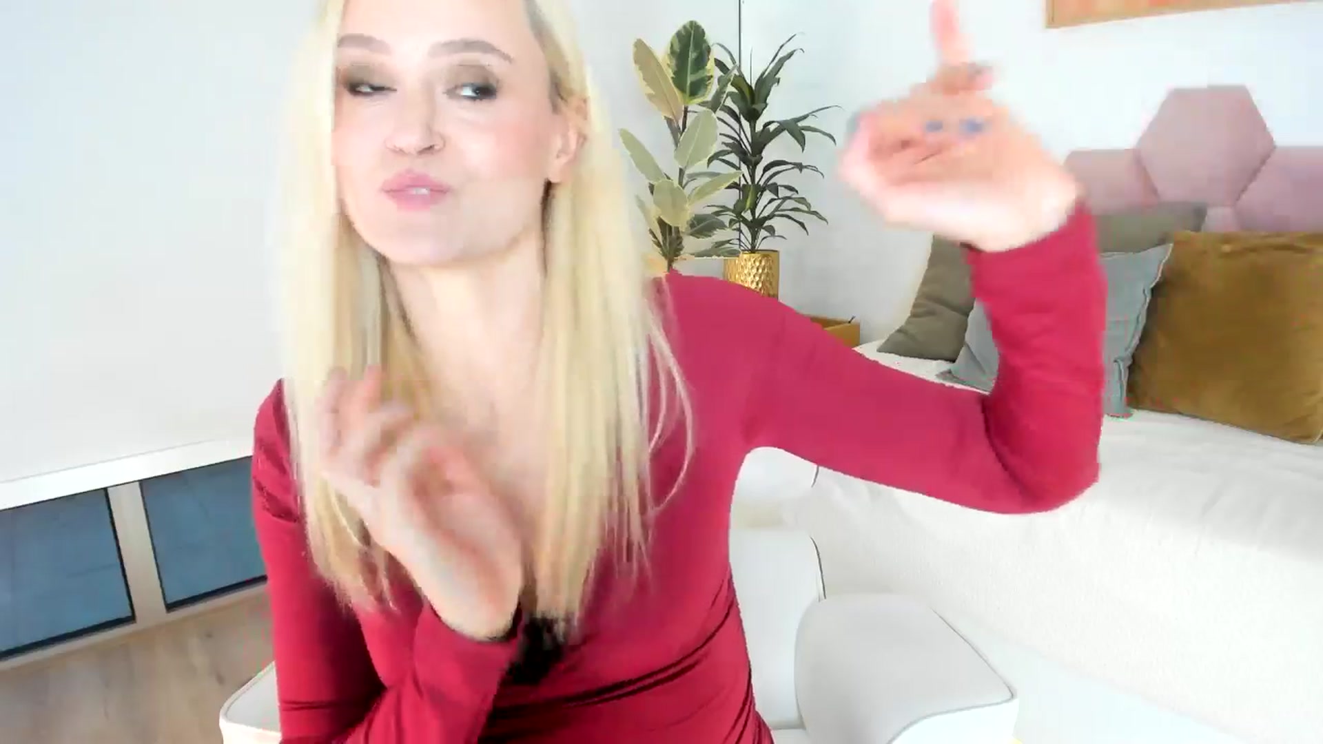 Gallery image thumbnail from AoifeOneal's myfreecams stream on, 10/23/2024, 18:33 image 12 of 20
