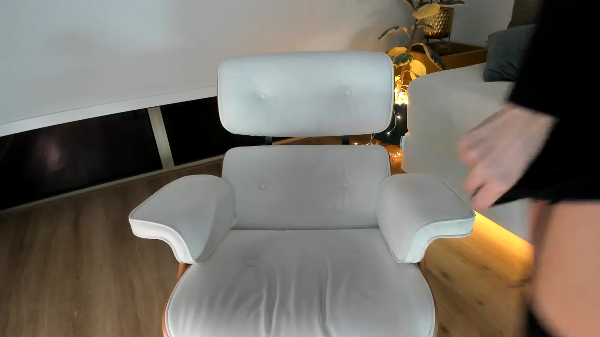 Gallery image thumbnail from AoifeOneal's myfreecams stream on, 10/29/2024, 20:38 image 3 of 20