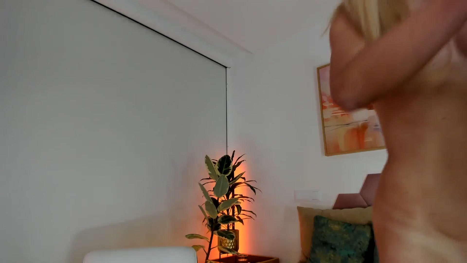Gallery image thumbnail from AoifeOneal's myfreecams stream on, 12/10/2024, 22:26 image 12 of 20