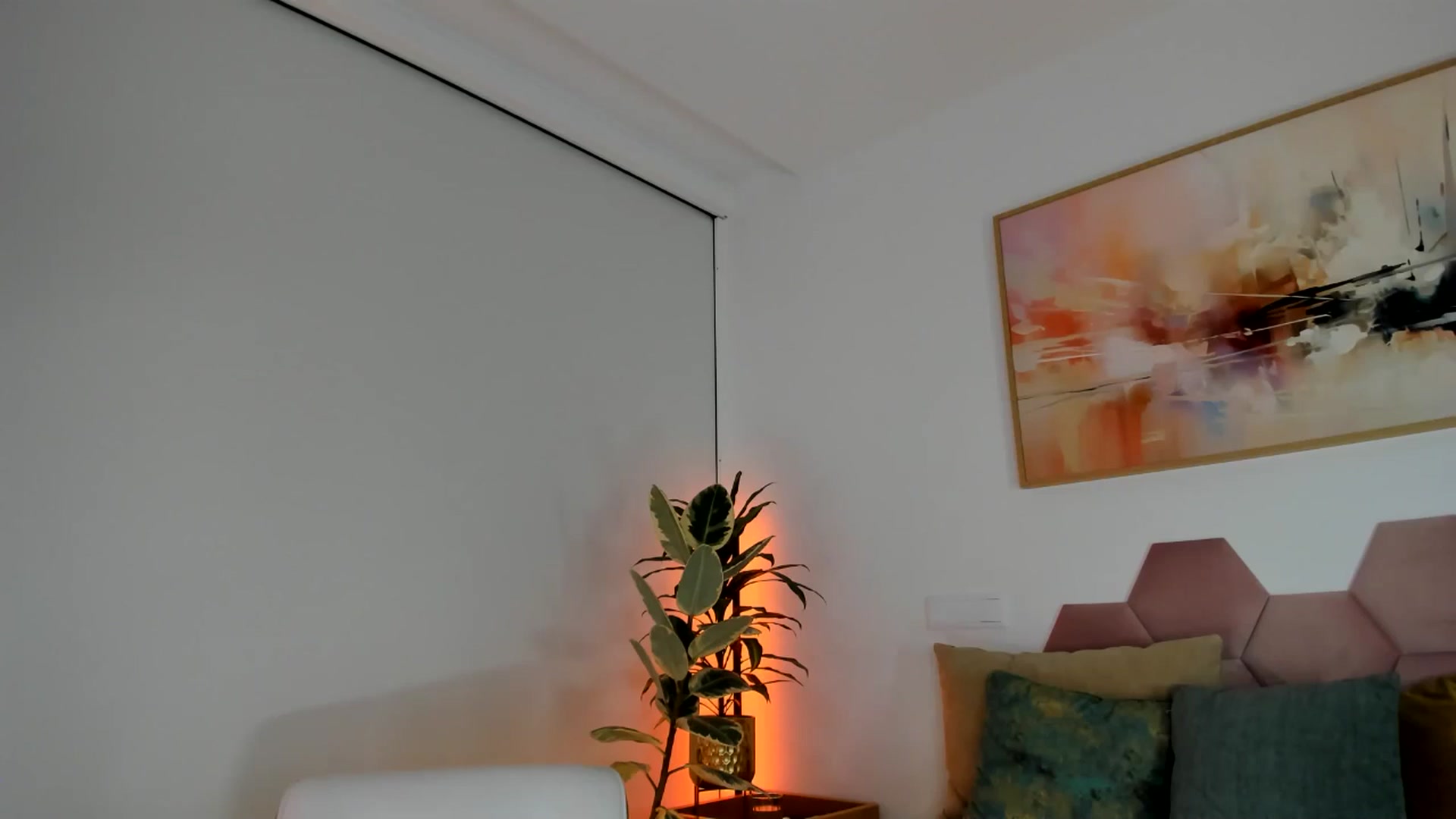 Gallery image thumbnail from AoifeOneal's myfreecams stream on, 12/10/2024, 22:26 image 13 of 20