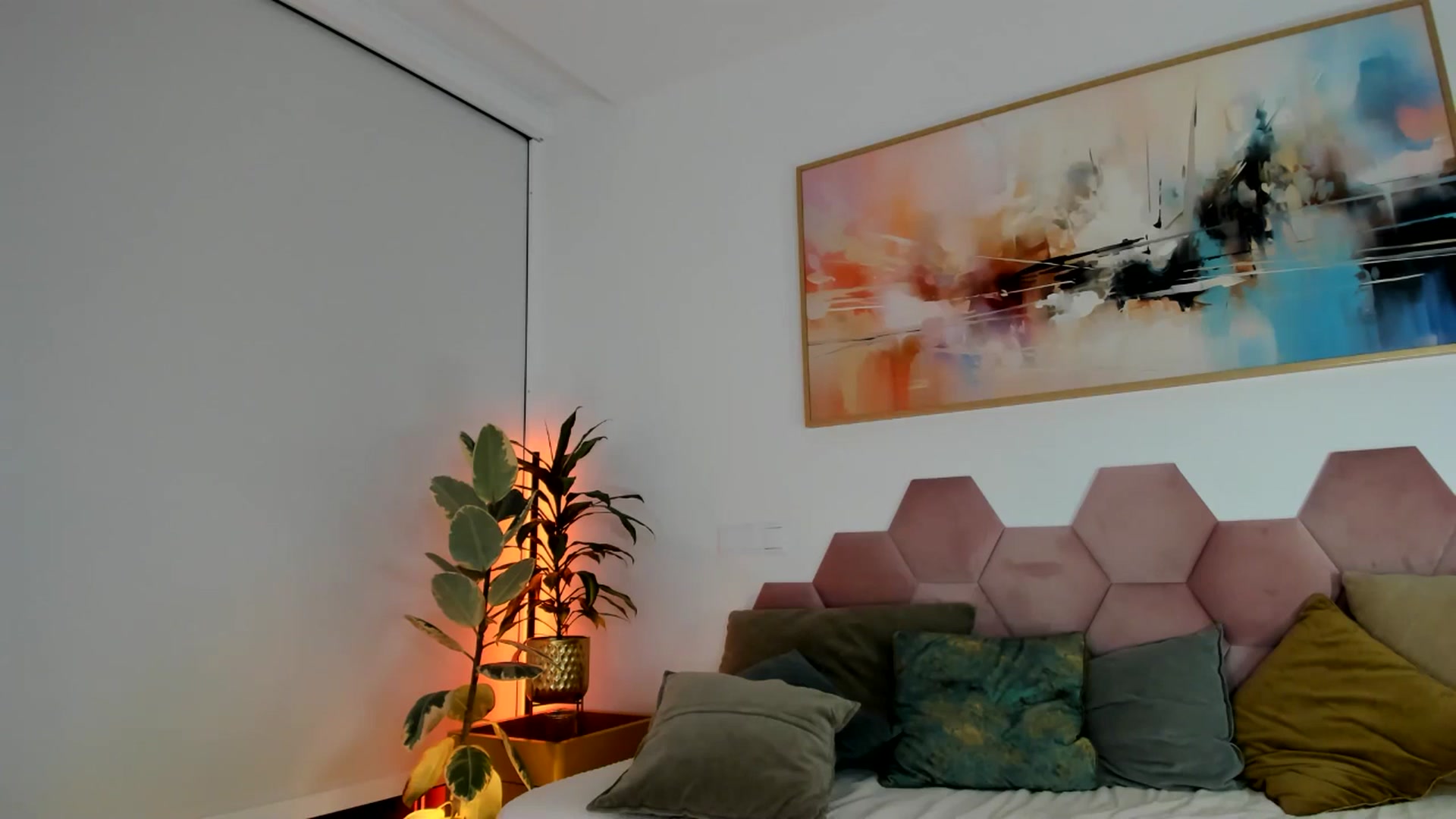 Gallery image thumbnail from AoifeOneal's myfreecams stream on, 01/04/2025, 20:52 image 9 of 20