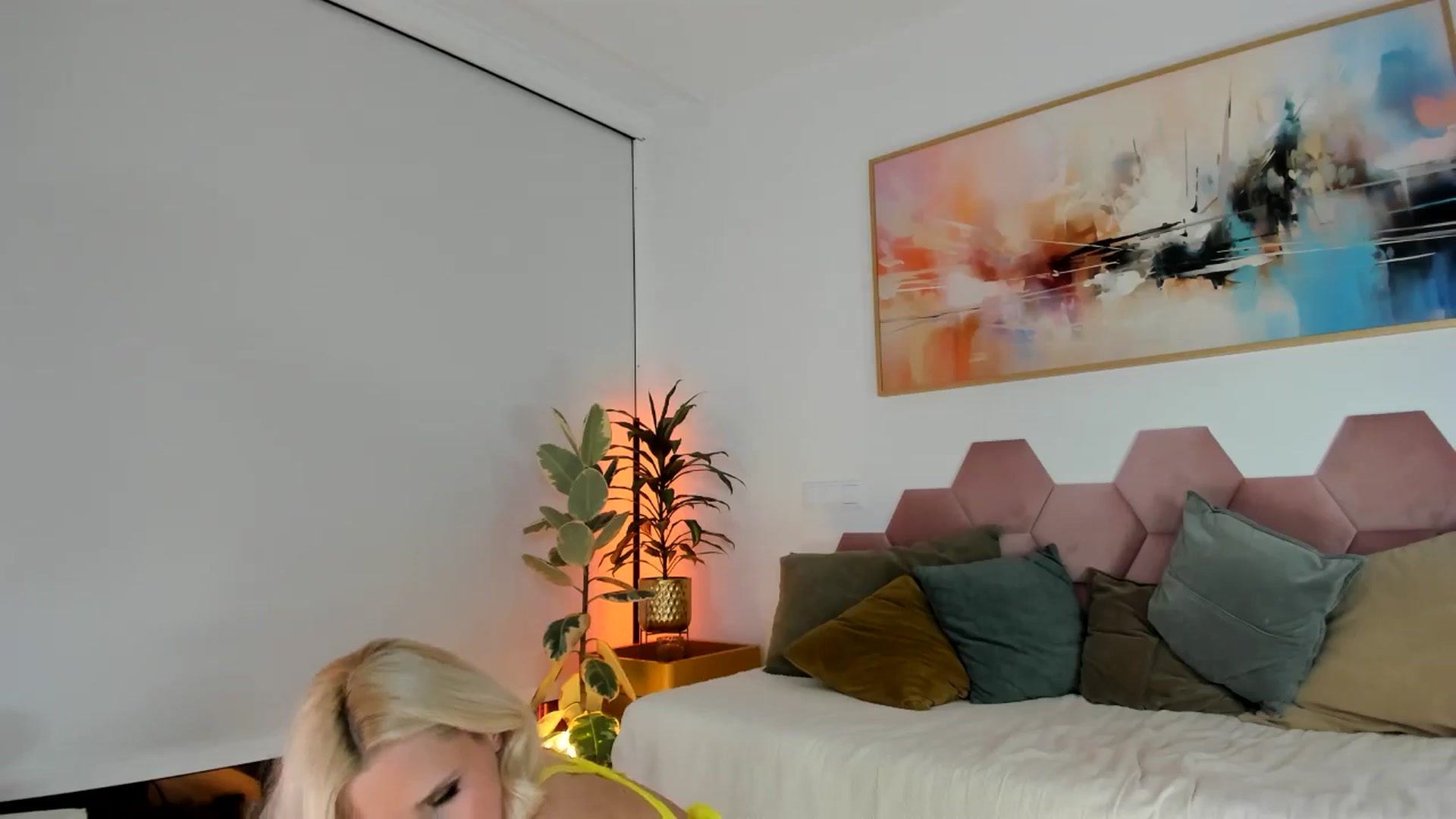 Gallery image thumbnail from AoifeOneal's myfreecams stream on, 01/11/2025, 21:40 image 2 of 20