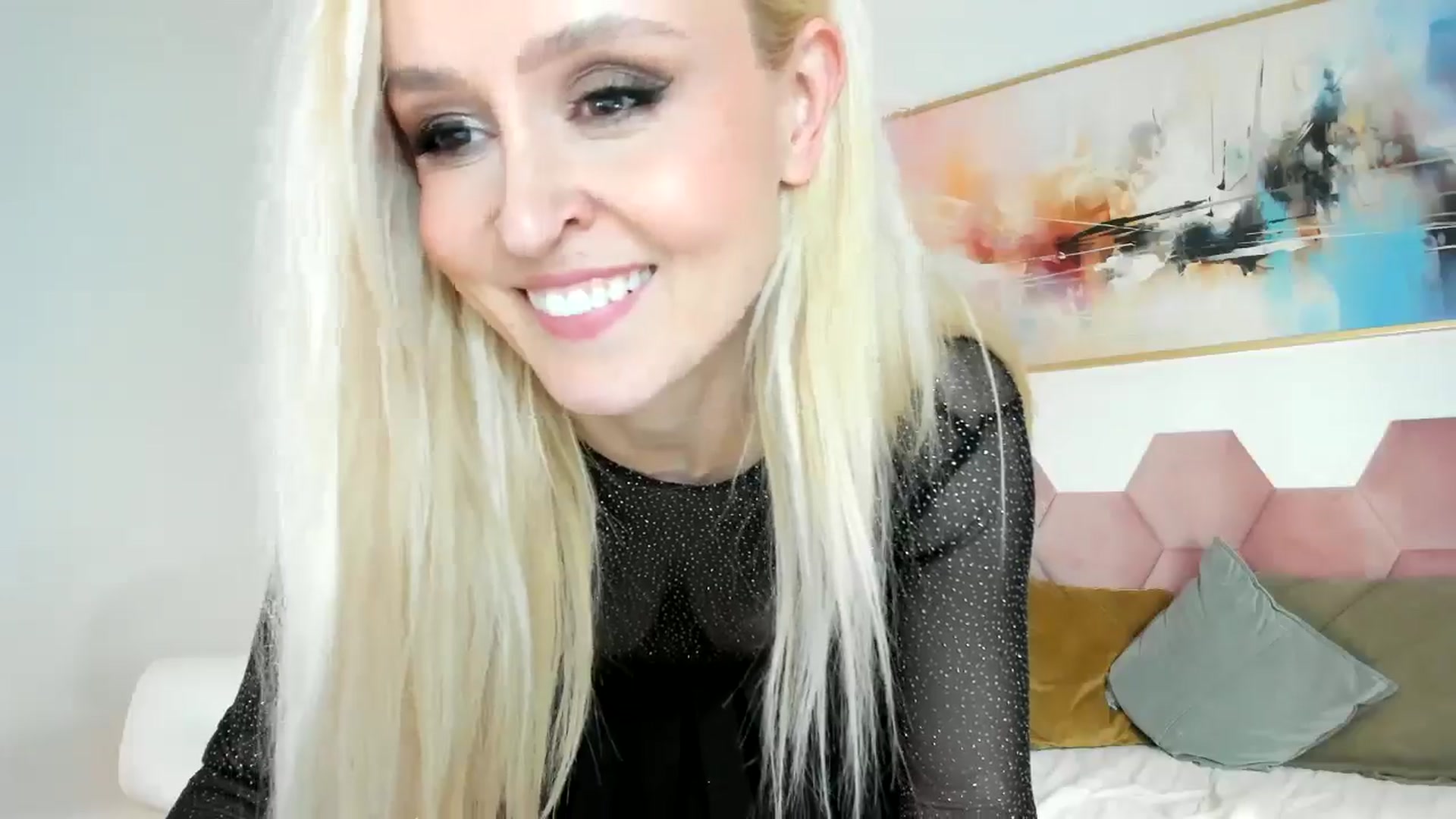 Gallery image thumbnail from AoifeOneal's myfreecams stream on, 01/14/2025, 21:27 image 10 of 20
