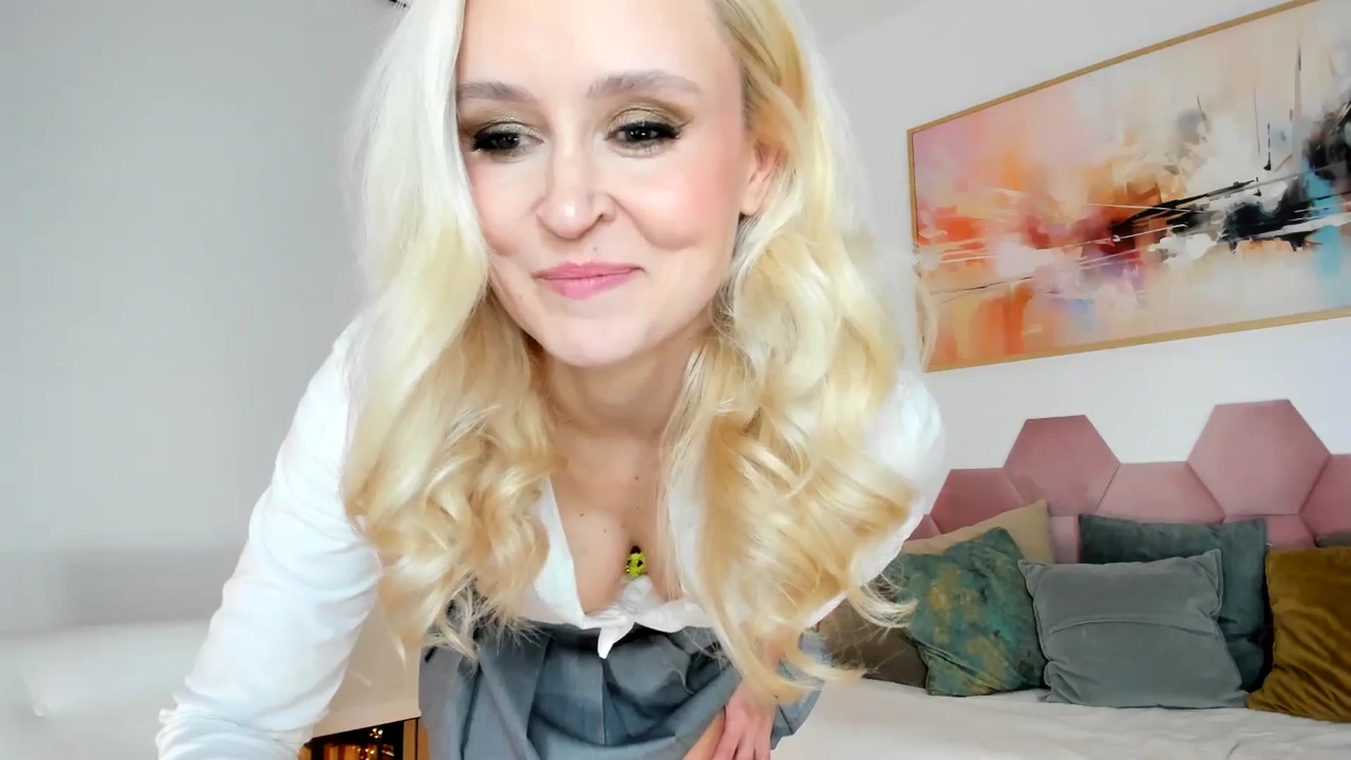 Gallery image thumbnail from AoifeOneal's myfreecams stream on, 01/15/2025, 20:36 image 3 of 20