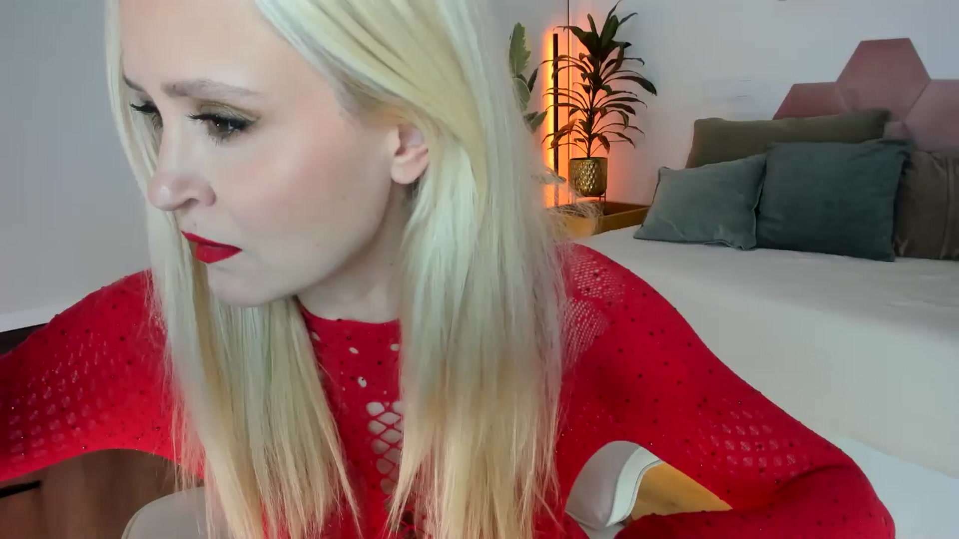 Gallery image thumbnail from AoifeOneal's myfreecams stream on, 01/21/2025, 21:42 image 1 of 20