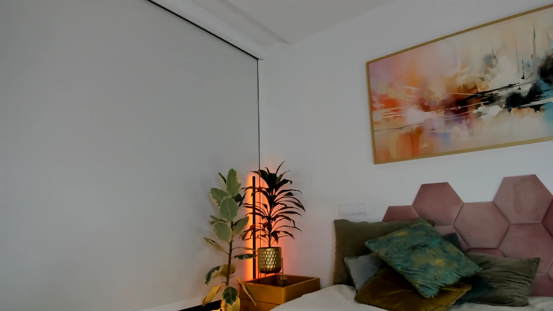 Gallery image thumbnail from AoifeOneal's myfreecams stream on, 01/23/2025, 21:00 image 19 of 20