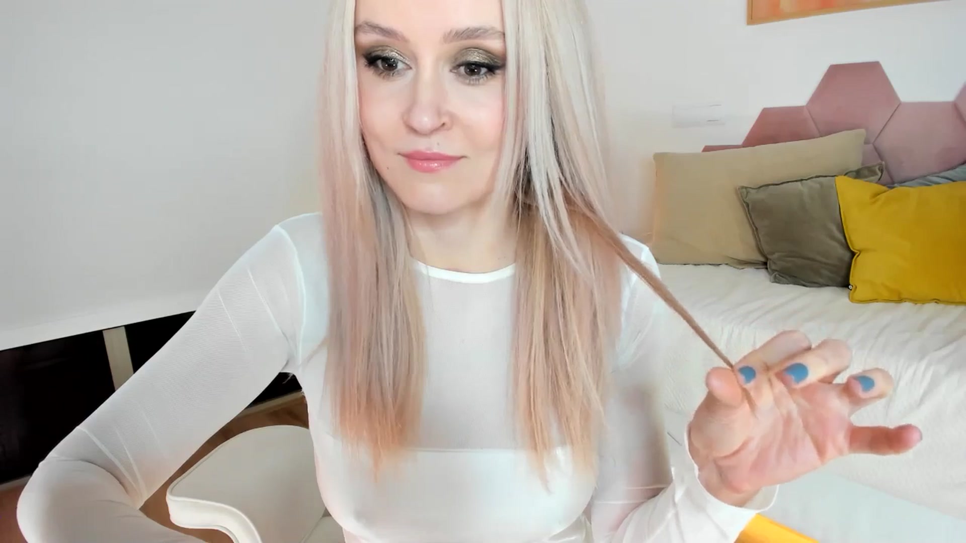 Gallery image thumbnail from AoifeOneal's myfreecams stream on, 04/05/2025, 21:55 image 3 of 20