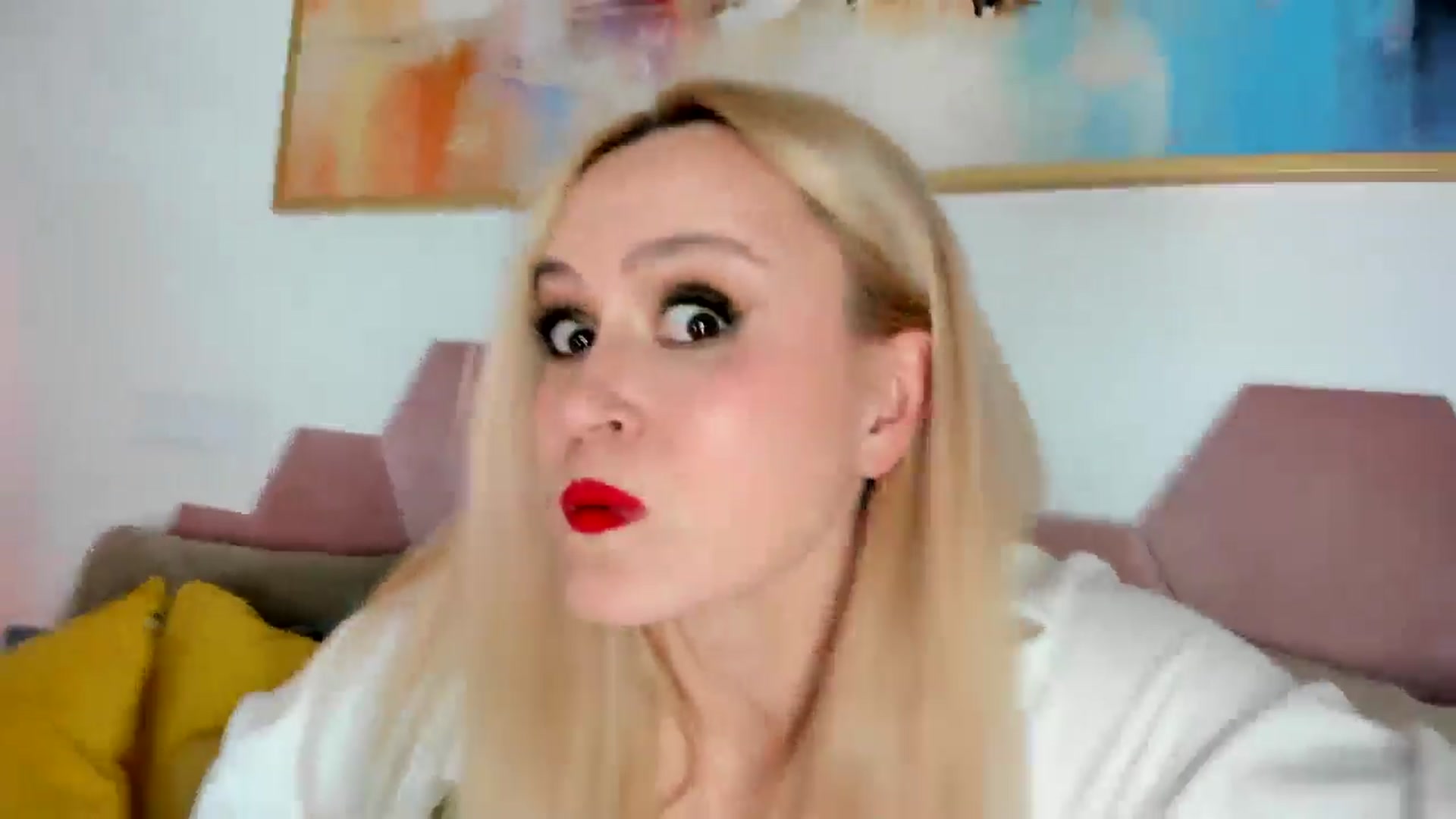Gallery image thumbnail from AoifeOneal's myfreecams stream on, 05/28/2025, 22:19 image 18 of 20