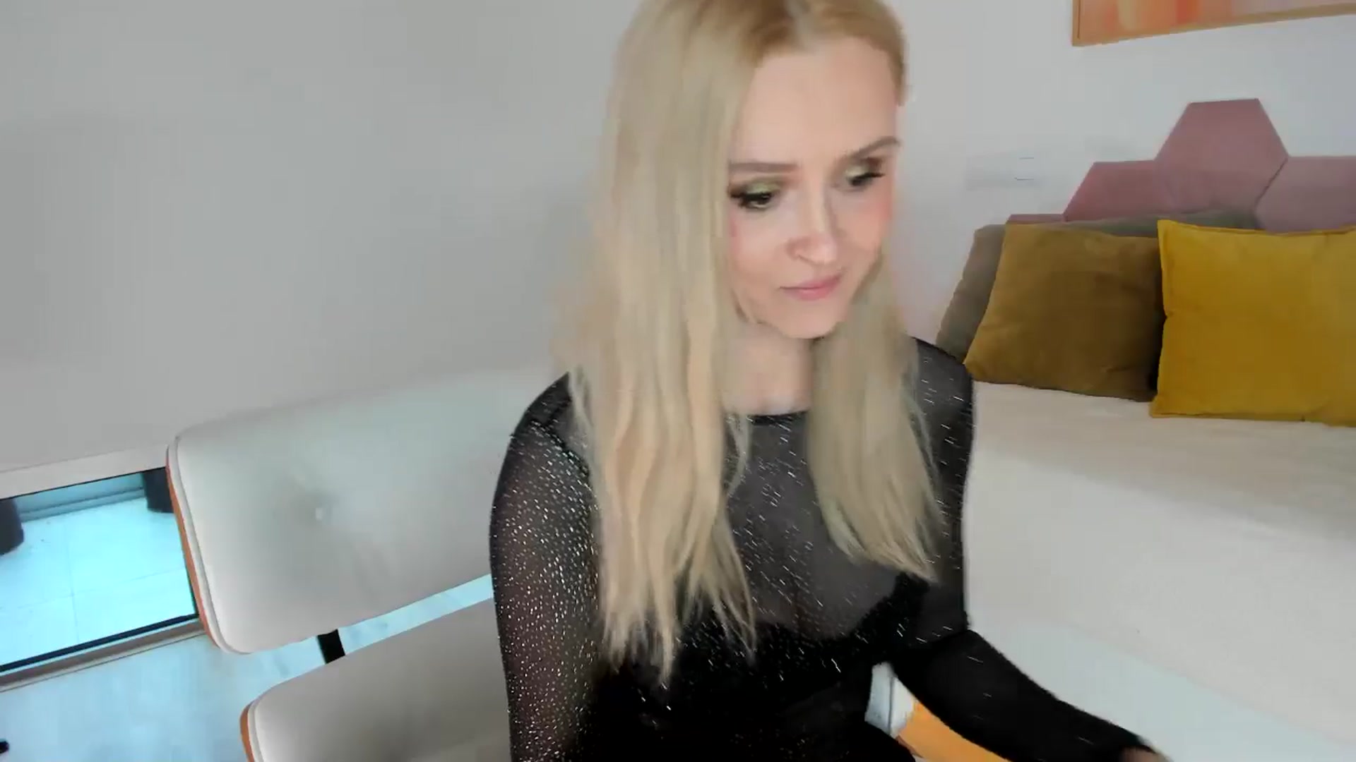 Gallery image thumbnail from AoifeOneal's myfreecams stream on, 06/28/2025, 19:42 image 7 of 20