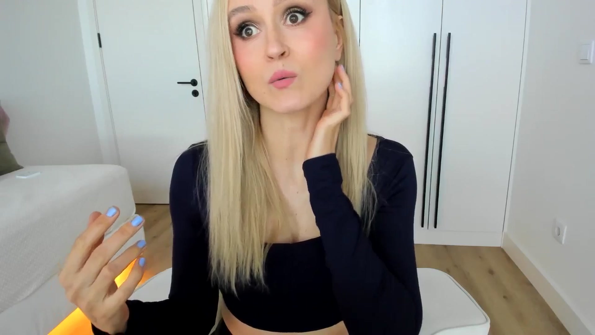 Gallery image thumbnail from AoifeOneal's myfreecams stream on, 07/11/2025, 19:32 image 18 of 20