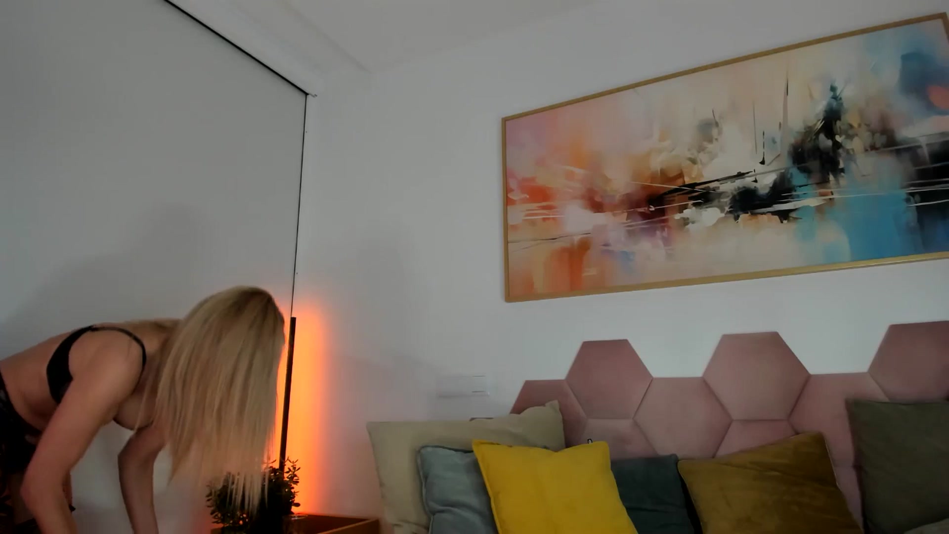 Gallery image thumbnail from AoifeOneal's myfreecams stream on, 07/15/2025, 21:49 image 10 of 20