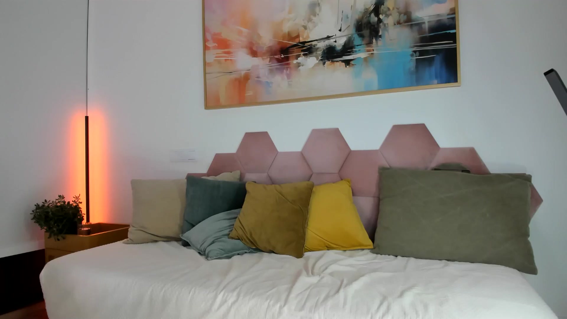 Gallery image thumbnail from AoifeOneal's myfreecams stream on, 07/19/2025, 21:13 image 20 of 20