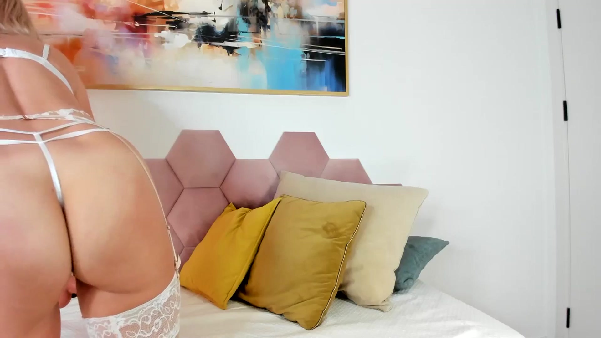 Gallery image thumbnail from AoifeOneal's myfreecams stream on, 08/06/2025, 21:07 image 19 of 20