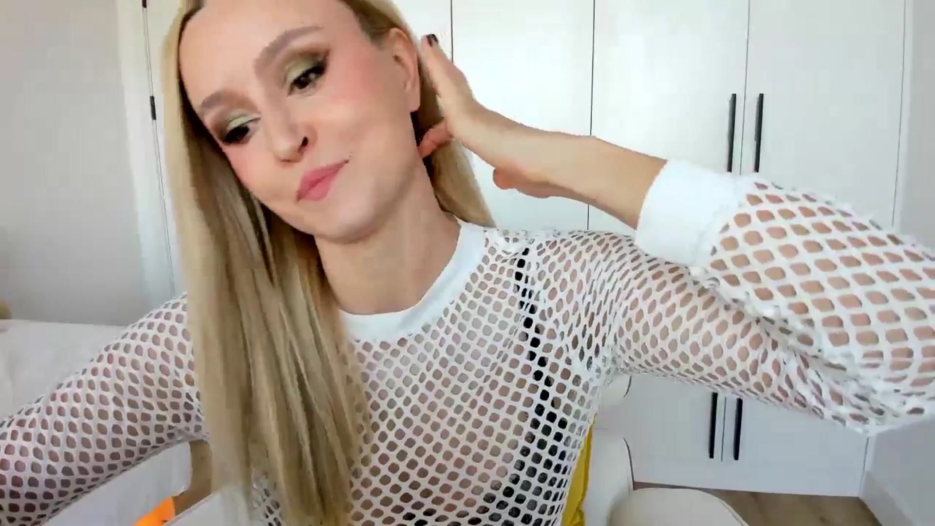 Gallery image thumbnail from AoifeOneal's myfreecams stream on, 08/20/2025, 18:59 image 17 of 20
