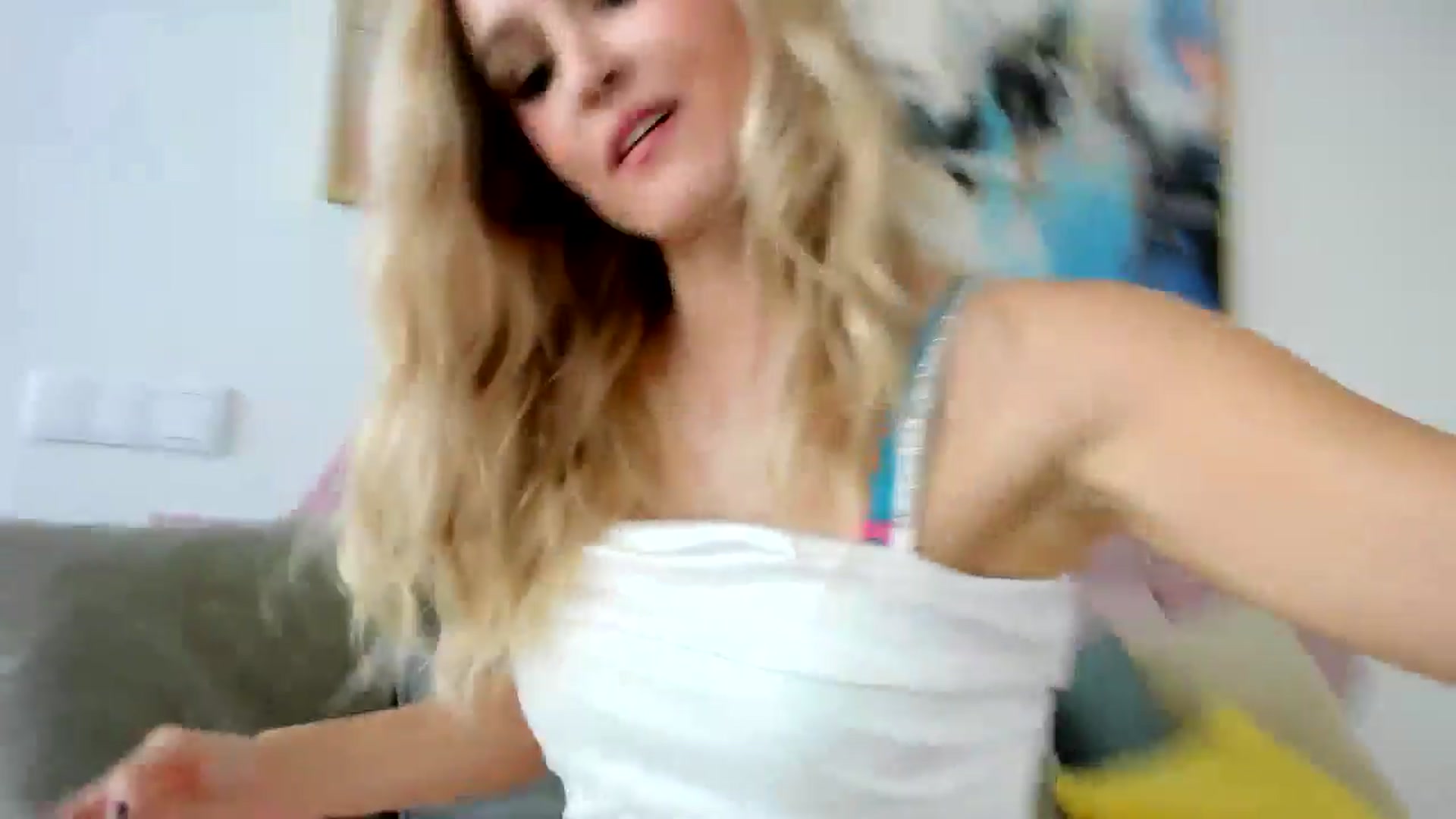 Gallery image thumbnail from AoifeOneal's myfreecams stream on, 08/24/2025, 18:59 image 17 of 20