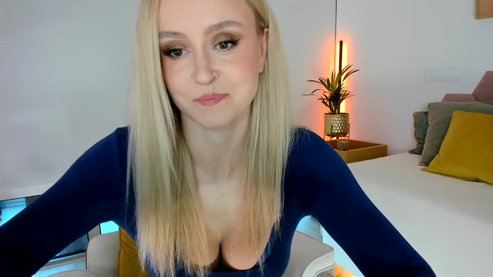 Gallery image thumbnail from AoifeOneal's myfreecams stream on, 09/03/2025, 19:09 image 12 of 20