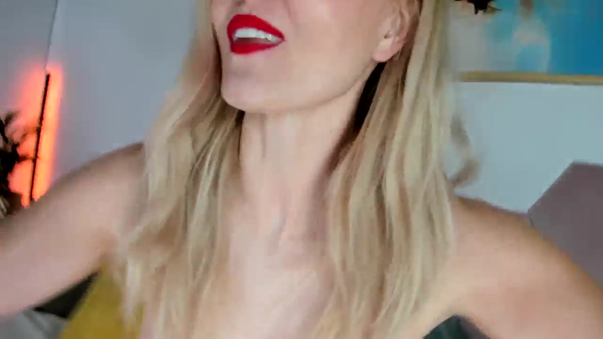 Gallery image thumbnail from AoifeOneal's myfreecams stream on, 09/07/2025, 21:15 image 20 of 20