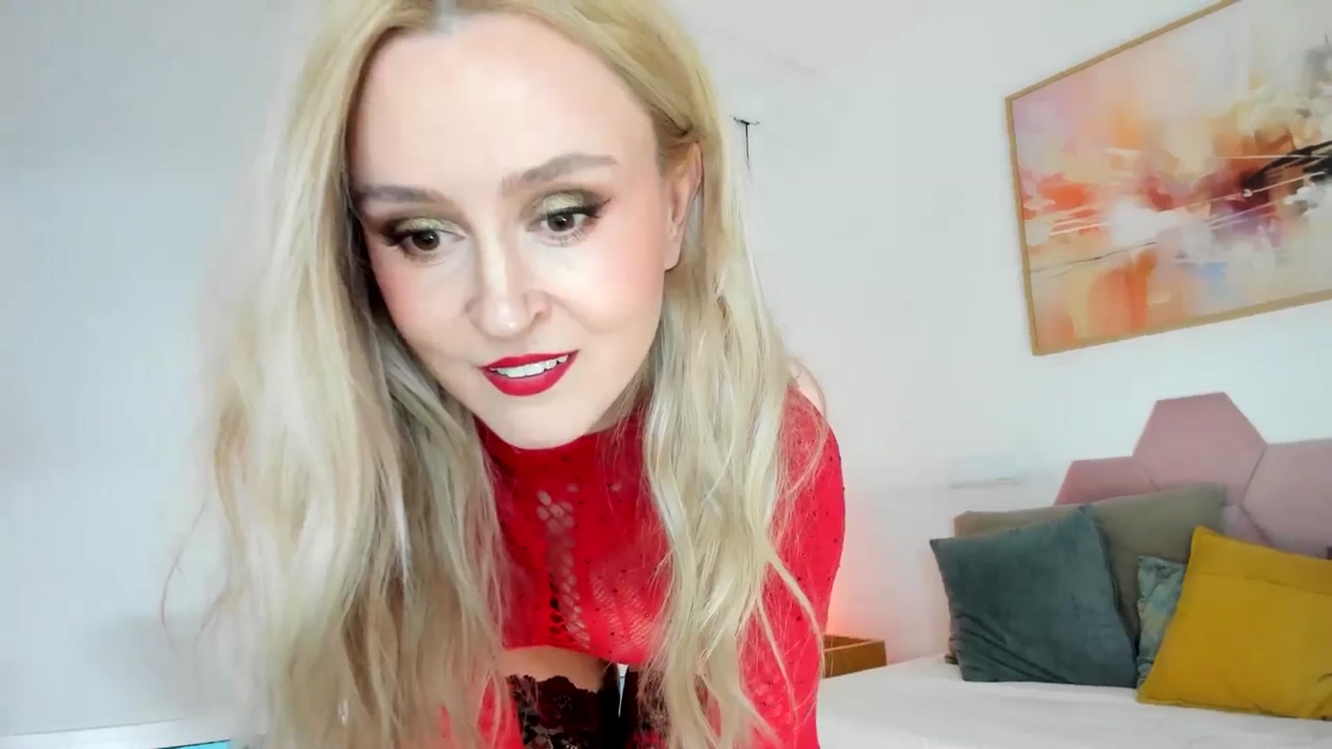 Gallery image thumbnail from AoifeOneal's myfreecams stream on, 10/12/2025, 18:29 image 14 of 20